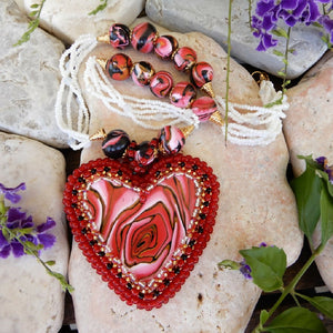 Hand Beaded Pendant Necklace "Roses Red with White"