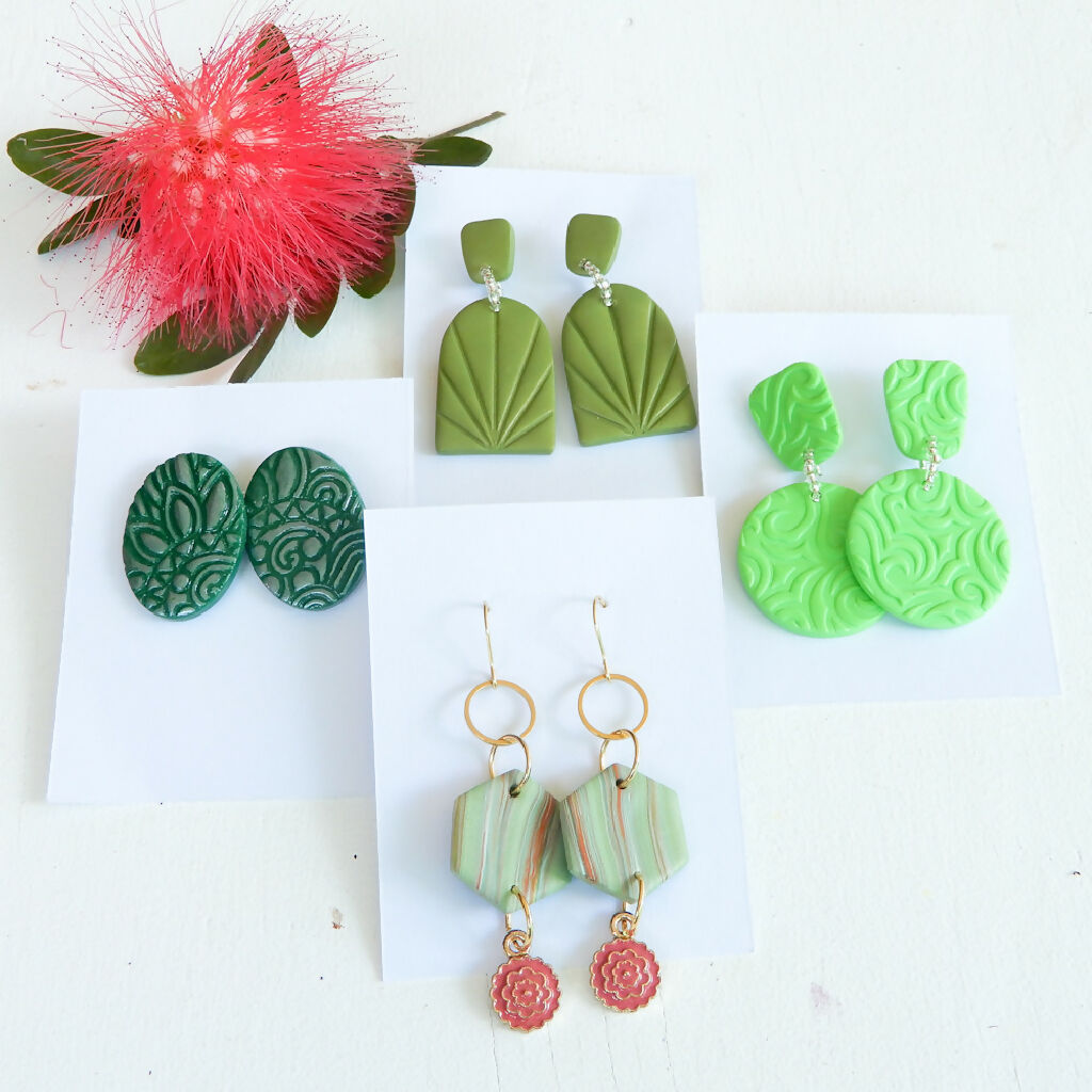 Green Polymer Clay Earrings "Isabel & Friends"