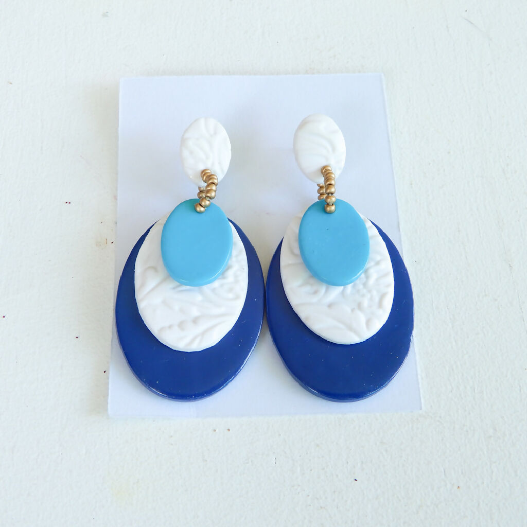 Blue Polymer Clay Earrings Gift Box "Roxxanne & Friends"