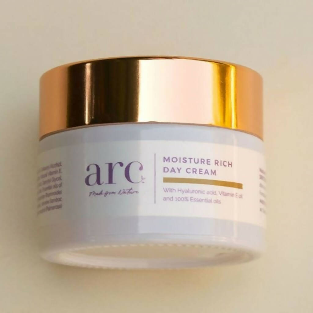 Moisture Rich Day Cream with Hyaluronic acid and 100% Essential oils - 50g