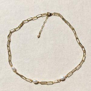 Linked Pearls Necklace
