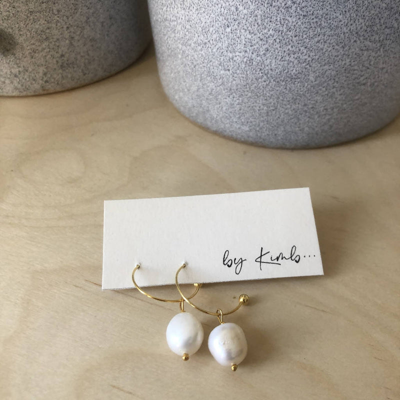 Liv Hoop | Freshwater Pearl Earrings