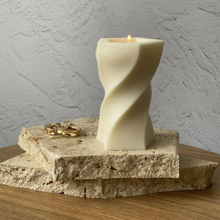 PENNY | NATURAL SCULPTURAL SOY CANDLE