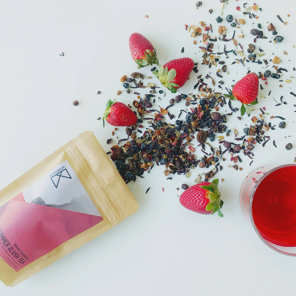 Summer Blush Tea 60G - Red Strawberries, Tangy & Juicy