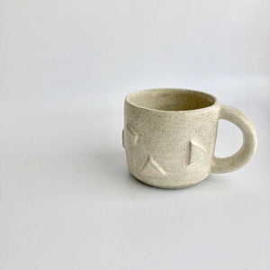 Mug (sml) ~ Chunky triangle (oatmeal)