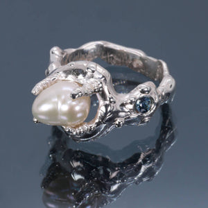 ATLANTIA Ring - Keshi Pearl & Sapphires