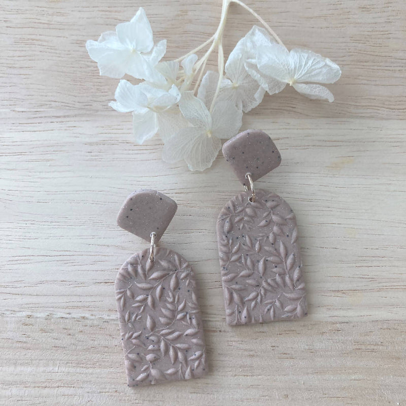 Neutral Leaf Texture Dangles