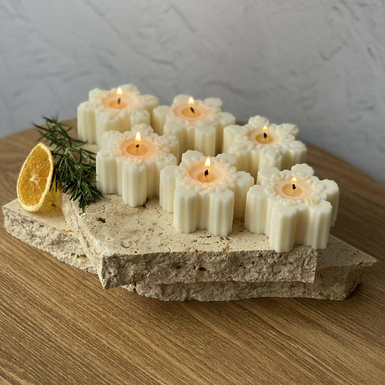 SNOWFLAKES | NATURAL SCULPTURAL SOY CANDLE
