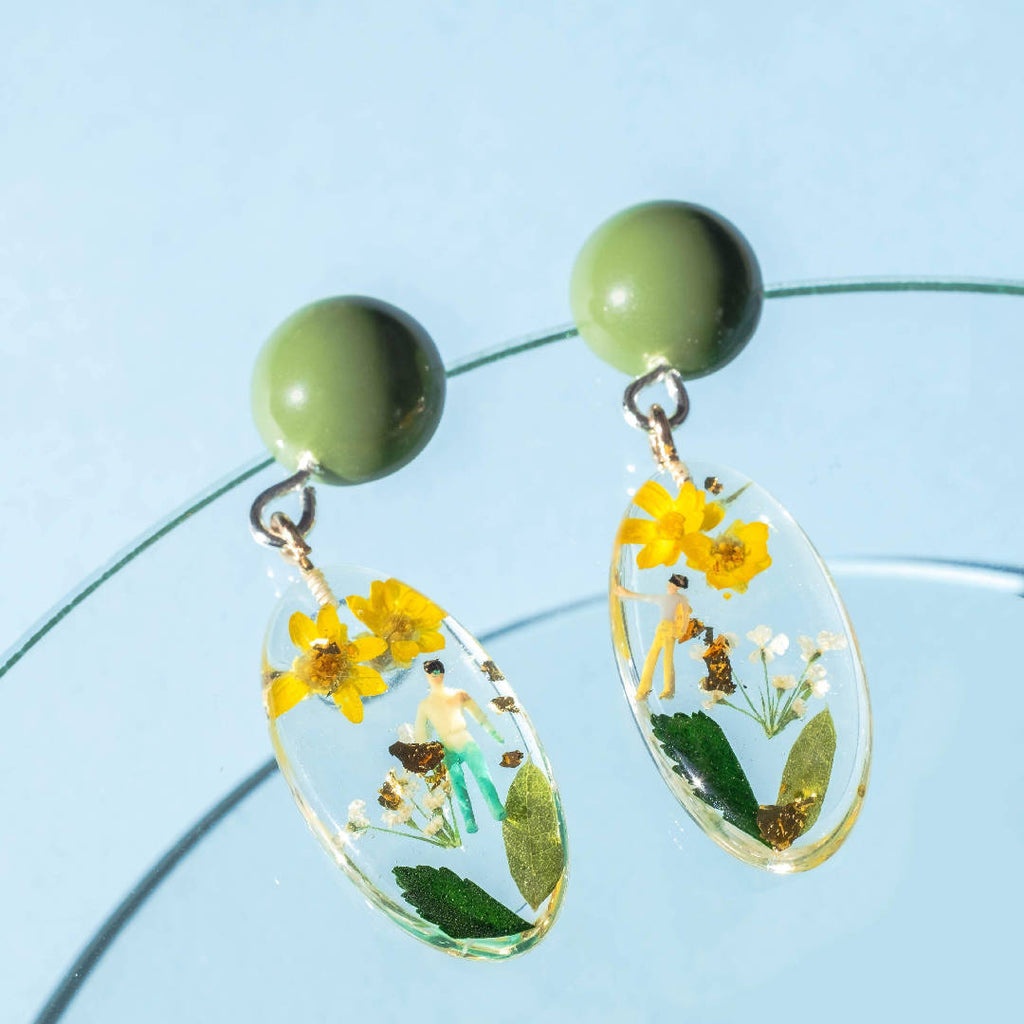 Fate - Handmade Flower Resin Drop Earrings