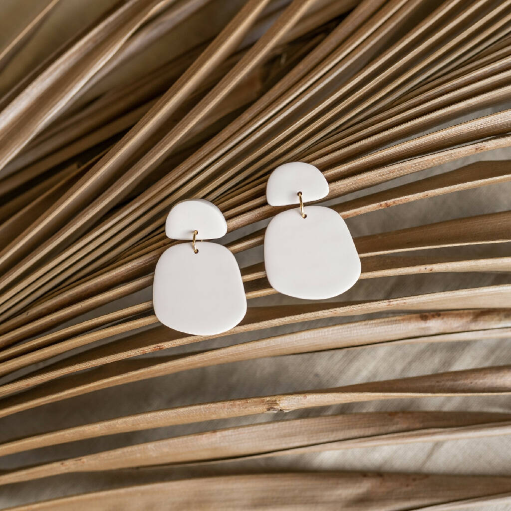 Minimal Organic Shape Neutral Dangle Earrings In Six Colours