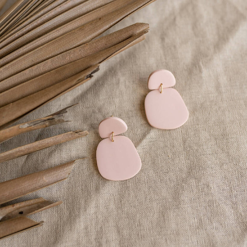 Minimal Organic Shape Neutral Dangle Earrings In Six Colours