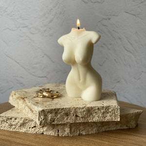 LUSH | NATURAL SCULPTURAL SOY CANDLE