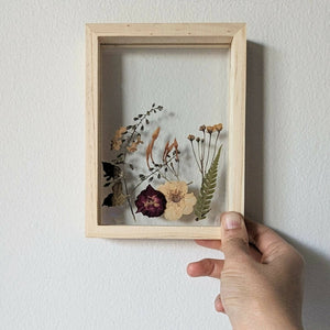 DIY Kit: Pressed Flower Art with Bauble or Ornaments (optional)