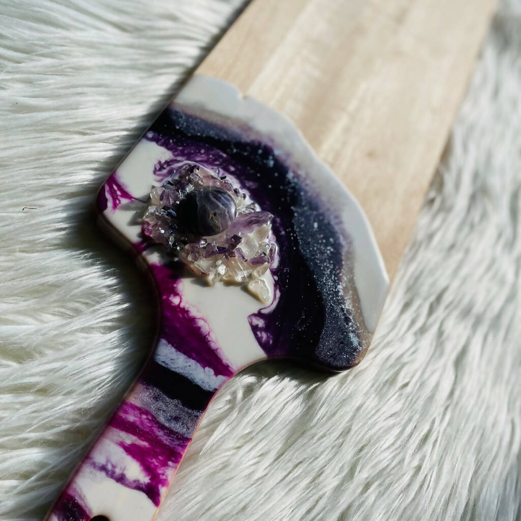 Resin and Oak Decor Board / Cheeseboard with Amethyst Crystals