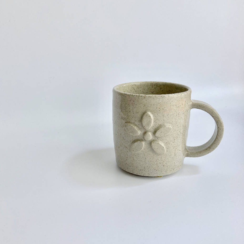 Mug ~ Flower power (speckle)