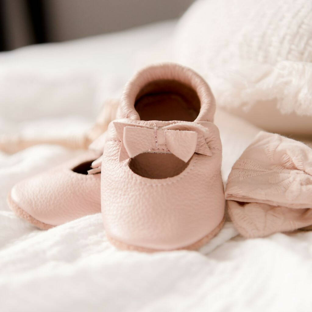 PRETTY PINK LEATHER BALLET SHOES