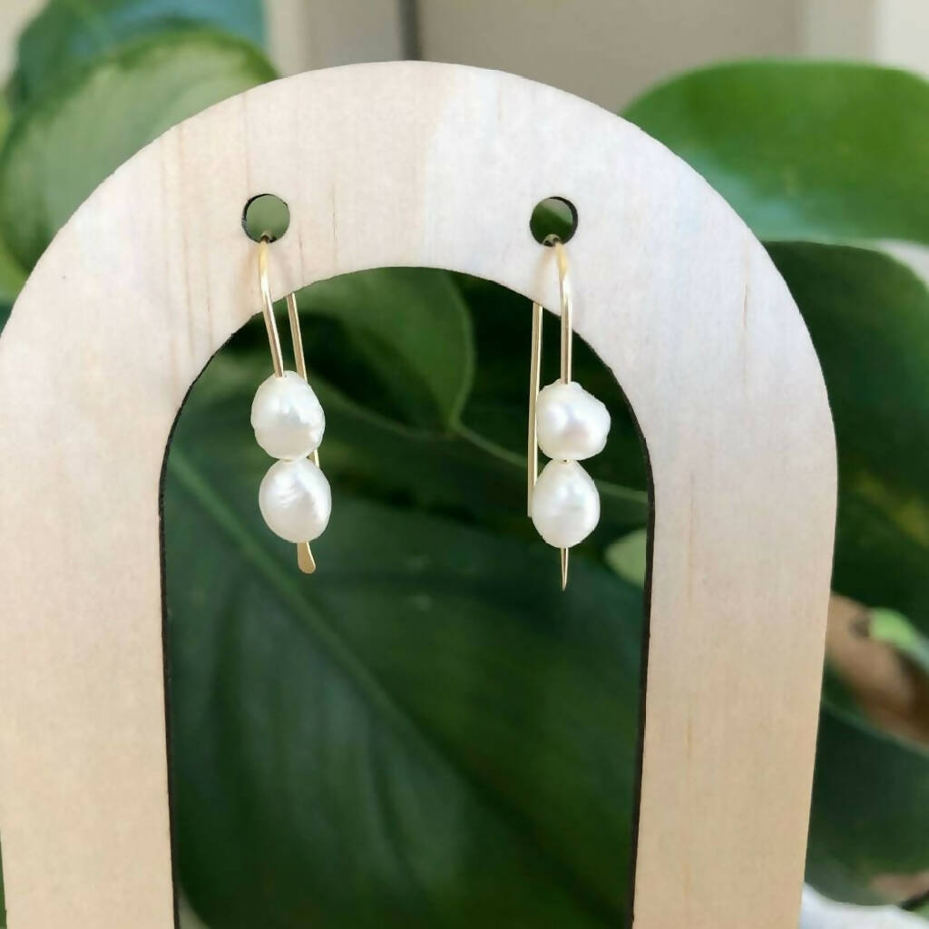 Mini Pearl Threaders - Mini Hook White Baroque Pearl Drop Earrings - Lila Threaders