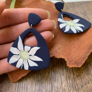 Flannel Flower Earrings (navy)